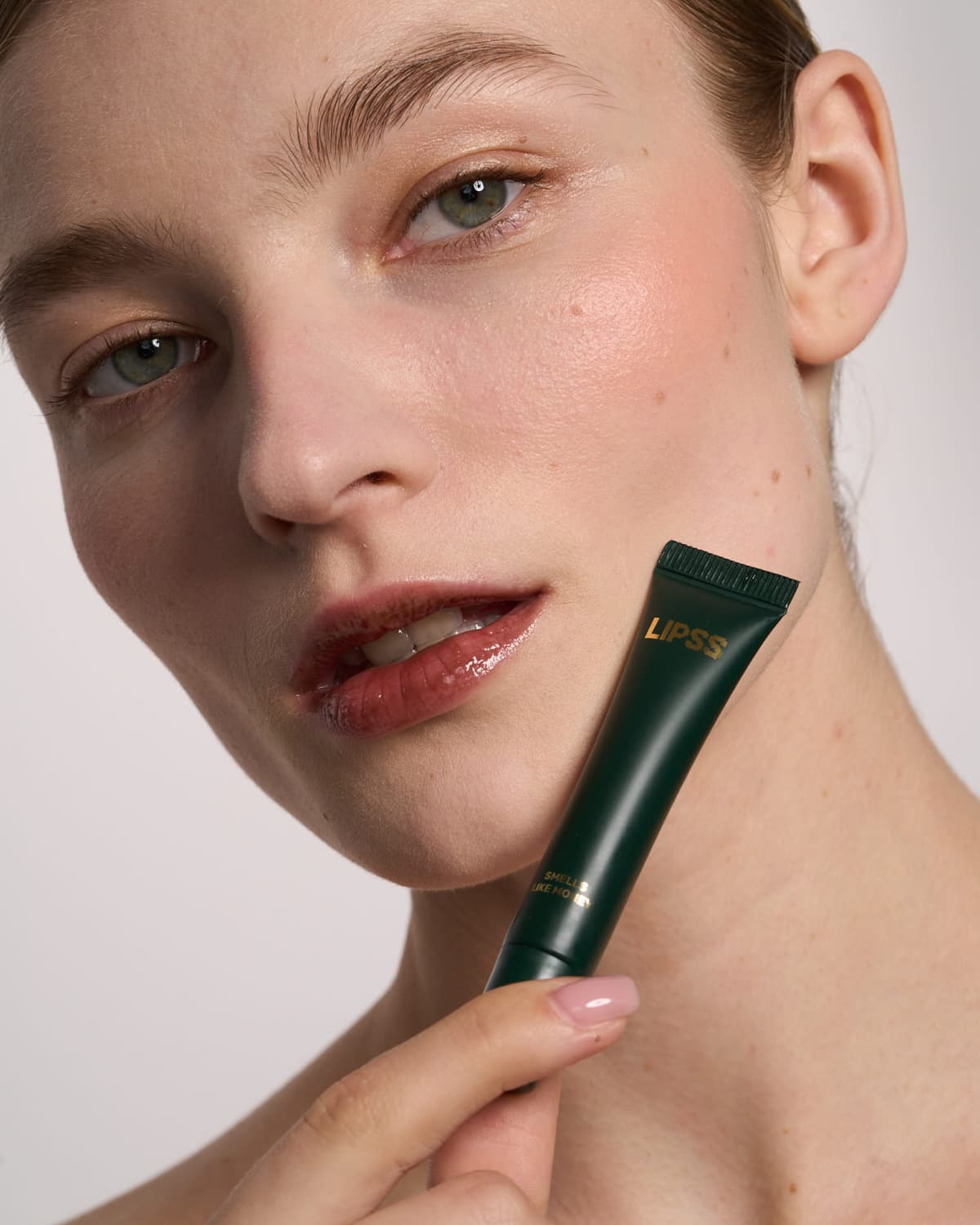 Lipper блиск для губ Smells like money